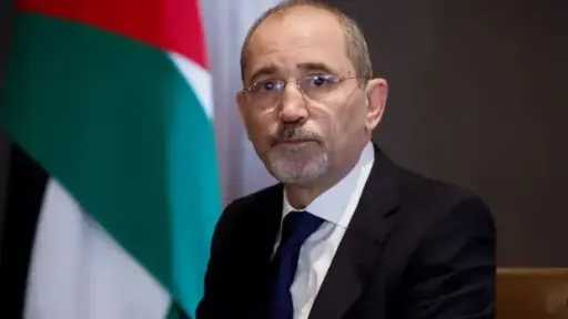 وزير خارجية الأردن: إيران اعتدت على الأردن الذي... وزير خارجية الأردن: إيران اعتدت على الأردن الذي منع استخدام أراضيه وأجوائه في أي هجوم ضدها