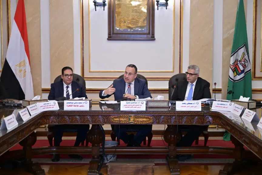وزير التعليم العالي يترأس اجتماع المجلس الأعلى للجامعات بجامعة القاهرة