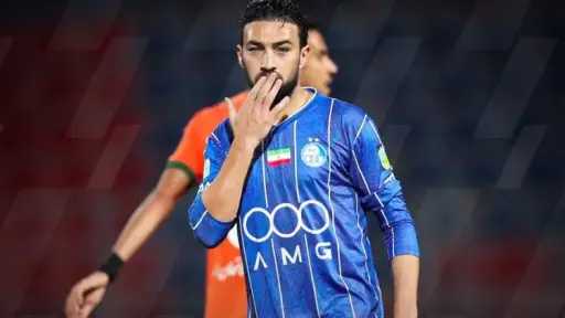 رحلة 16 ساعة تنقذ منير من طهران بعد... رحلة 16 ساعة تنقذ منير من طهران بعد إلغاء رحلته