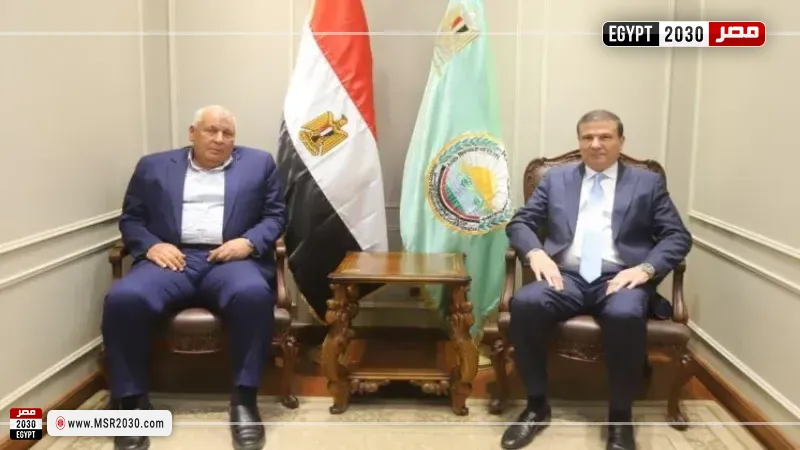 وزير الزراعة يبحث تعزيز التنمية الزراعية والإنتاج الحيواني بمطروح