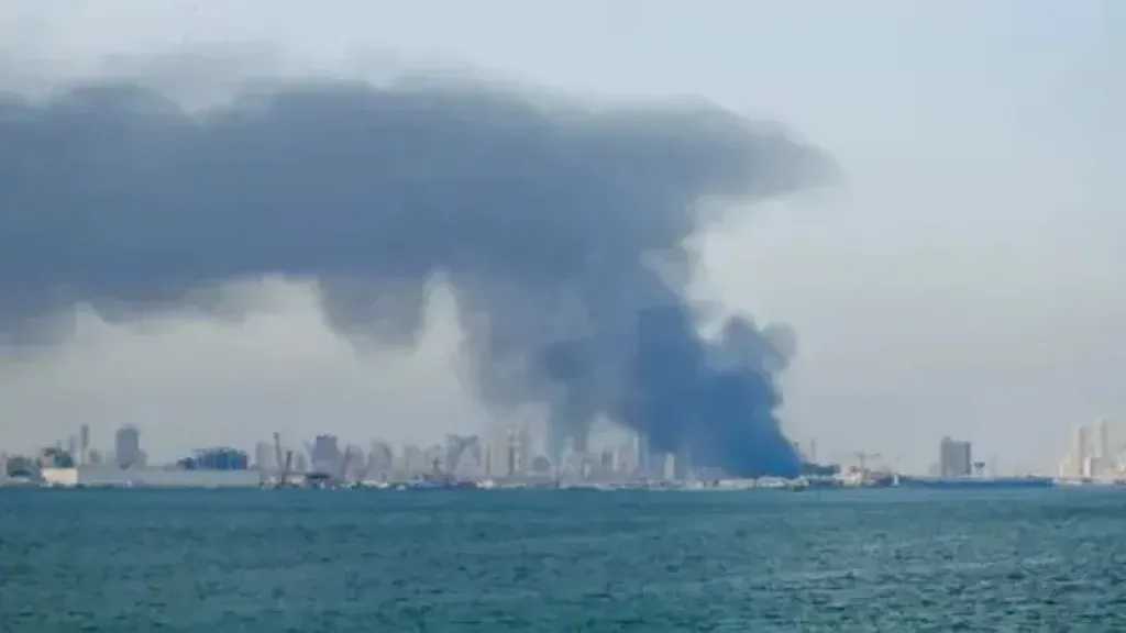 حريق بقاعدة السلام البحرية بأبوظبي جراء هجوم بمسيّرتين إيرانيتين