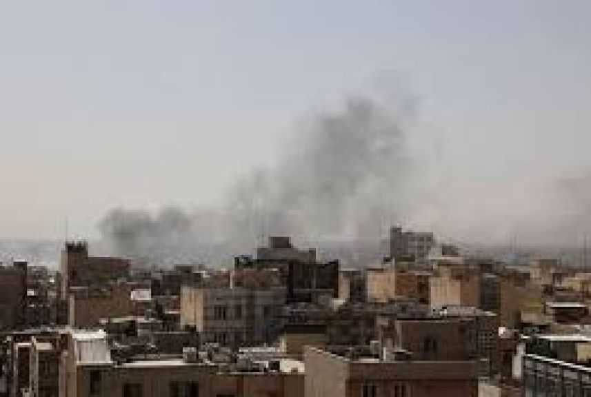 محافظة يزد الإيرانية تتعرض لضربات جوية أمريكية إسرائيلية