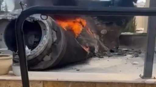 5 إصابات وأضرار بمنازل ومركبات جراء سقوط أجسام و شظايا في الأردن.. تفاصيل