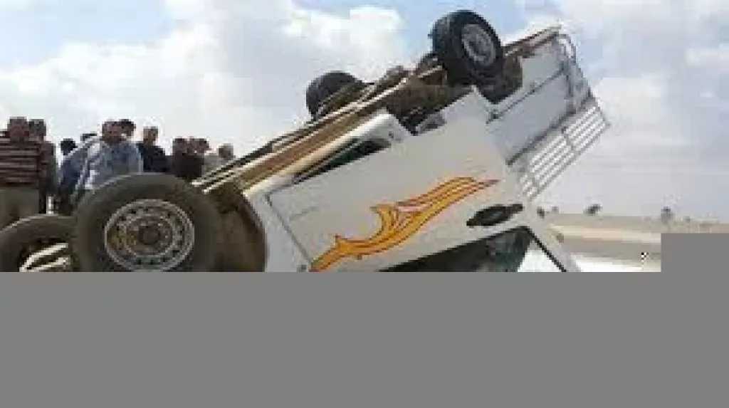 مصرع شخص وإصابة 4 في انقلاب سيارة نقل بطريق السويس – السخنة