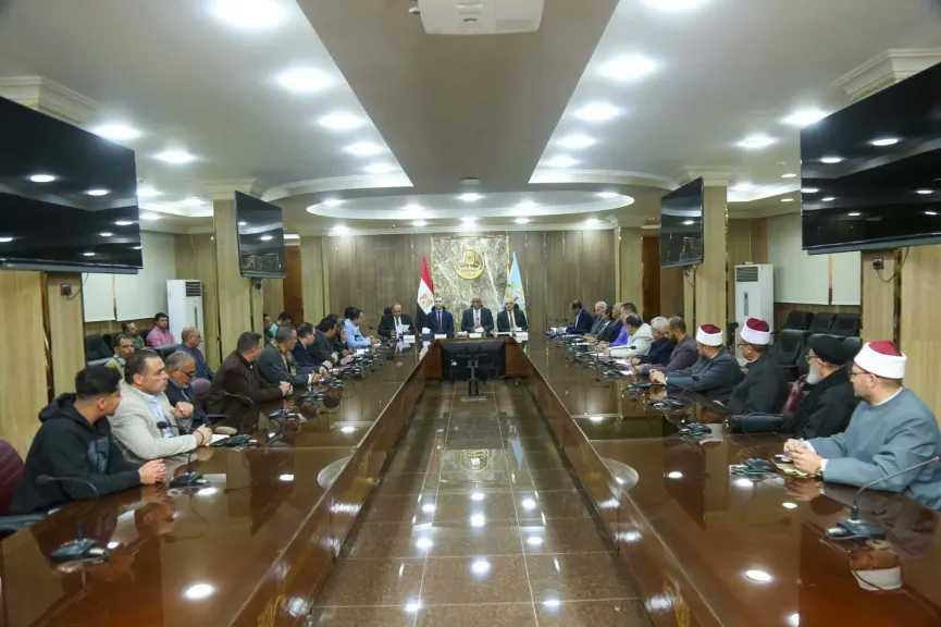 محافظ كفر الشيخ: وضع خريطة طريق شاملة لإدارة المخلفات والنظافة