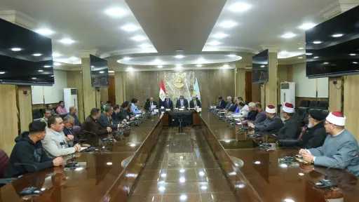 محافظ كفر الشيخ: وضع خريطة طريق شاملة لإدارة المخلفات والنظافة