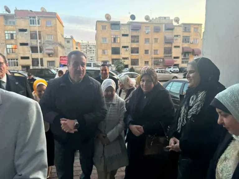 محافظ بورسعيد يشارك أطفال إحدى دور الأيتام مائدة الإفطار الرمضاني