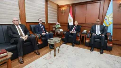 محافظ كفر الشيخ يكرم اللواء علاء عبدالمعطي تقديرا لجهوده بالمحافظة