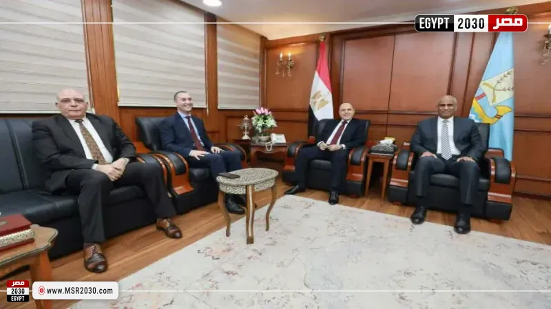 محافظ كفر الشيخ يكرم اللواء علاء عبدالمعطي تقديرا لجهوده بالمحافظة