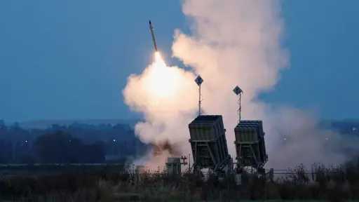 القيادة المركزية الأمريكية تعلن استهداف منصات صواريخ إيرانية متنقلة