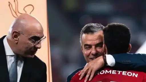 هشام نصر: زعلان على زيزو بعد انتقاله للأهلي... هشام نصر: زعلان على زيزو بعد انتقاله للأهلي وخسارته تاريخه في الزمالك