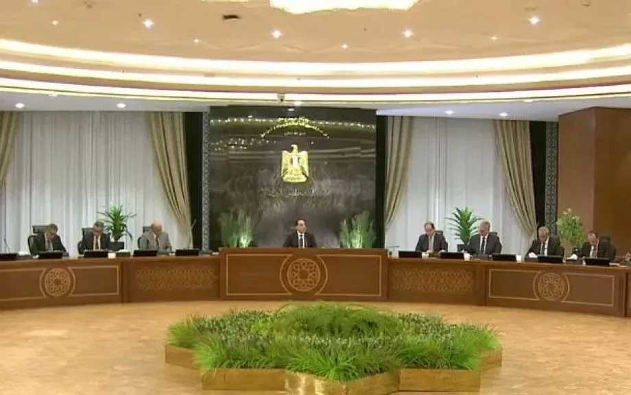 رئيس الحكومة يعلق على دعوات التخزين: الأمور مستقرة ولا تخوف من نقص السلع