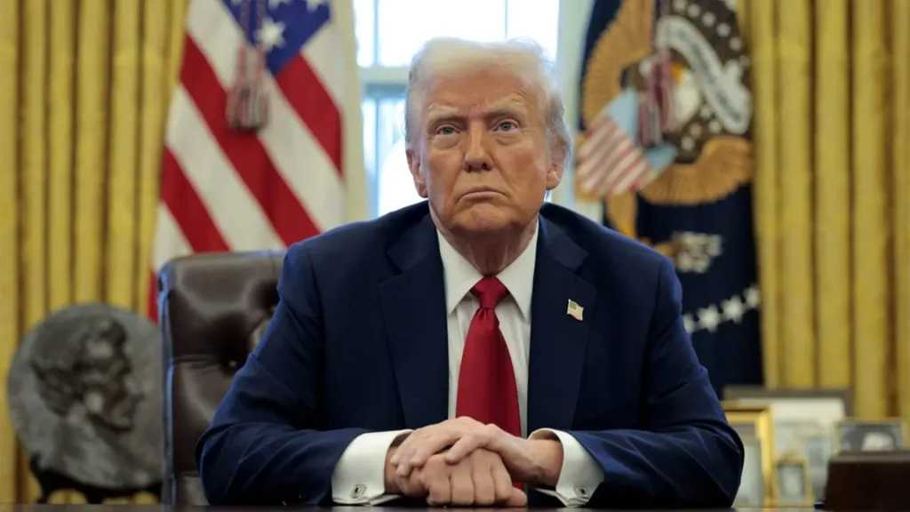 وول ستريت جورنال: ترامب يدرس تسليح جماعات مسلحة في إيران لإسقاط النظام