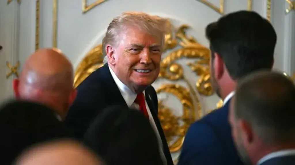 بعضهم يطالب بعزل ترامب من منصبه.. نجوم بهوليود يدينون حرب أمريكا على إيران