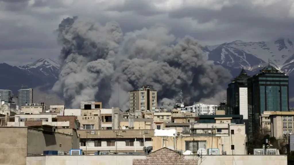 أكسيوس: الإمارات تدرس توجيه ضربات لمواقع صواريخ إيرانية لوقف اعتداءات طهران على أراضيها