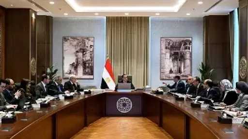 مدبولي يتابع الحزمة الثانية للتسهيلات الضريبية.. و30 إجراءً... مدبولي يتابع الحزمة الثانية للتسهيلات الضريبية.. و30 إجراءً جديدًا على طاولة الإصلاح