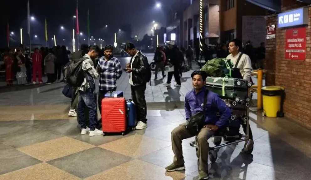 واشنطن: نعمل على توفير رحلات لمواطنينا لمغادرة الشرق الأوسط