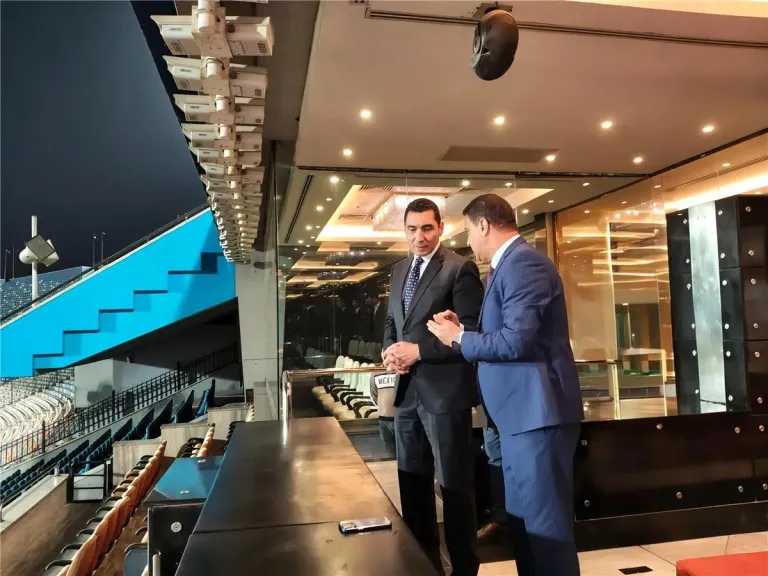 وزير الشباب والرياضة يتفقد ستاد القاهرة الدولي استعدادًا للفعاليات المقبلة