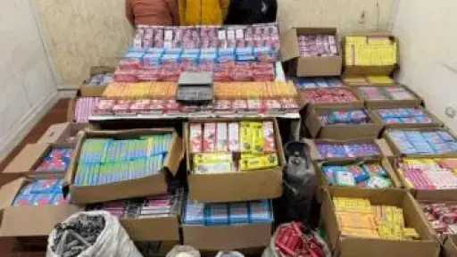 ضبط 3 أشخاص بالقاهرة لتصنيع والإتجار بالألعاب النارية بحوزتهم 8 ملايين قطعة