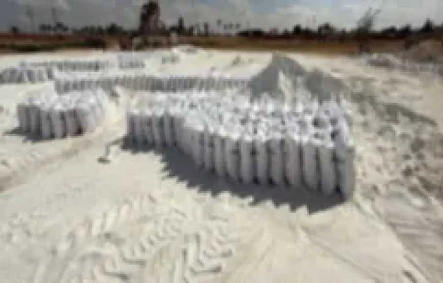 ضبط مصنع غير مرخص لإنتاج الأسمدة والمخصبات الزراعية المغشوشة بالشرقية