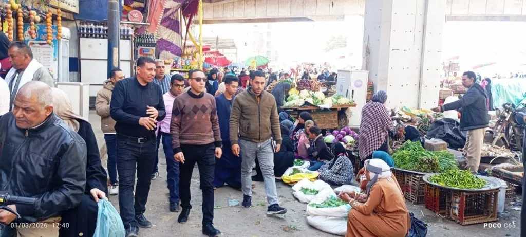 تنفيذًا لتكليفات محافظ المنيا.. نائب المحافظ يتفقد سوق الحبشي لمتابعة الحالة العامة والإشغالات والمخابز