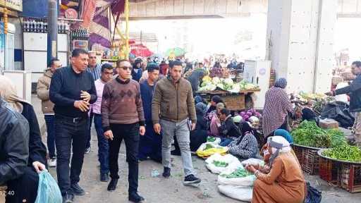 تنفيذًا لتكليفات محافظ المنيا.. نائب المحافظ يتفقد سوق... تنفيذًا لتكليفات محافظ المنيا.. نائب المحافظ يتفقد سوق الحبشي لمتابعة الحالة العامة والإشغالات والمخابز