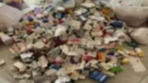 ضبط أكثر من 1.8 مليون قرص أدوية مجهولة... ضبط أكثر من 1.8 مليون قرص أدوية مجهولة المصدر ومنتهية الصلاحية بالقاهرة والقليوبية