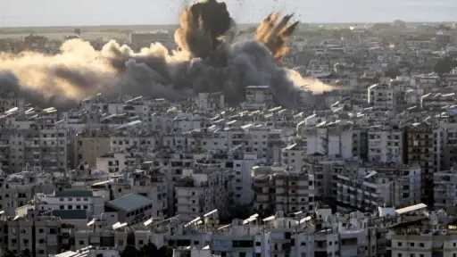 جيش الاحتلال يمطر الضاحية الجنوبية لبيروت بوابل من... جيش الاحتلال يمطر الضاحية الجنوبية لبيروت بوابل من الصواريخ.. مراسلنا يرصد التطورات