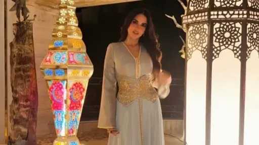 درة تتألق بقفطان رمادي.. و«ميادة» تفرض سيطرتها في الحلقة 14 من مسلسل «على كلاي»