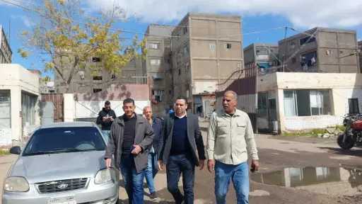 نائب محافظ بورسعيد يتابع أعمال رفع الرتش وتطهير الصرف الصحي بمساكن المطحن