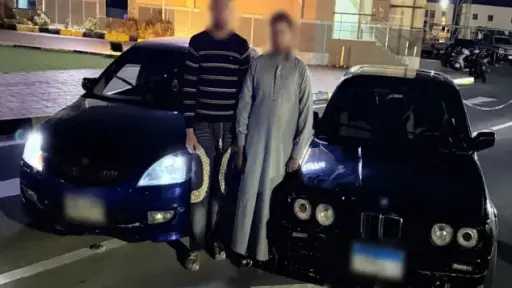 ضبط قائدي سيارتين بالغردقة بعد أداء حركات استعراضية تعرض حياتهما والمواطنين للخطر