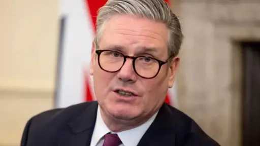 ستارمر لا يستبعد انضمام بريطانيا للعمليات الهجومية على إيران