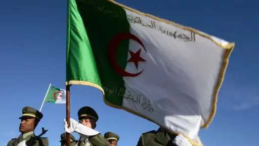 الجزائر تعلن تحطم طائرة نقل عسكرية ومصرع اثنين من طاقمها