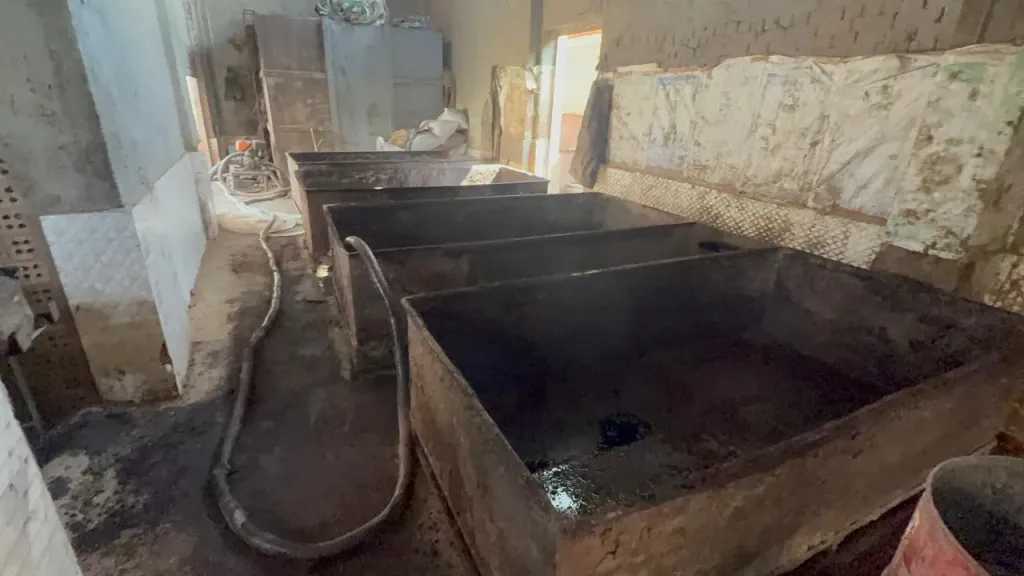 ضبط مصنع لتعبئة المعسل المغشوش في الدقهلية