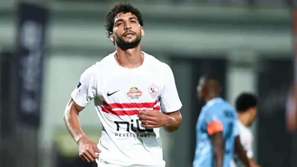 عمرو ناصر يدعم الزمالك من المدرجات أمام الاتحاد السكندري بدوري نايل