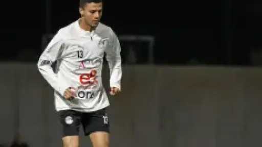 محمد شحاتة يعتذر لجماهير الزمالك بعد الطرد أمام الاتحاد السكندري