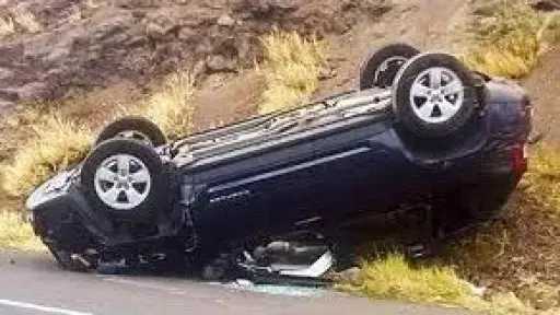 مصرع أب ونجله في حادث انقلاب سيارة على طريق ”إدفو – مرسى علم”