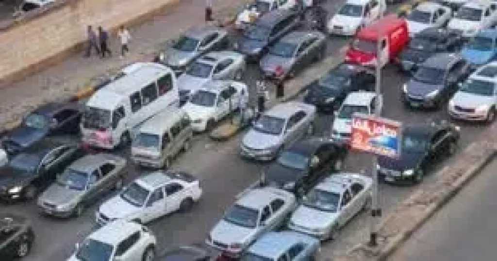 كثافات مرورية بشوارع القاهرة والجيزة
