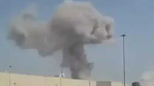 مقتل 3 باكستانيين بسبب سقوط حطام صاروخي مقتل 3 باكستانيين بسبب سقوط حطام صاروخي