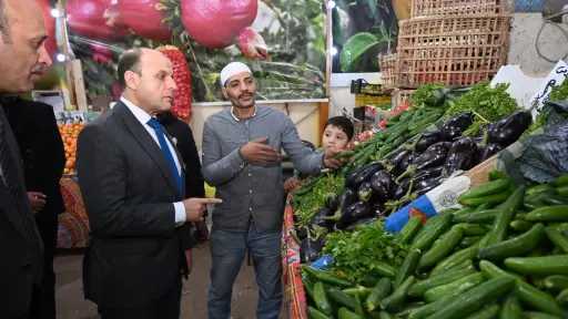 محافظ الغربية يقود حملة رقابية مفاجئة على السلاسل التجارية والأسواق بطنطا