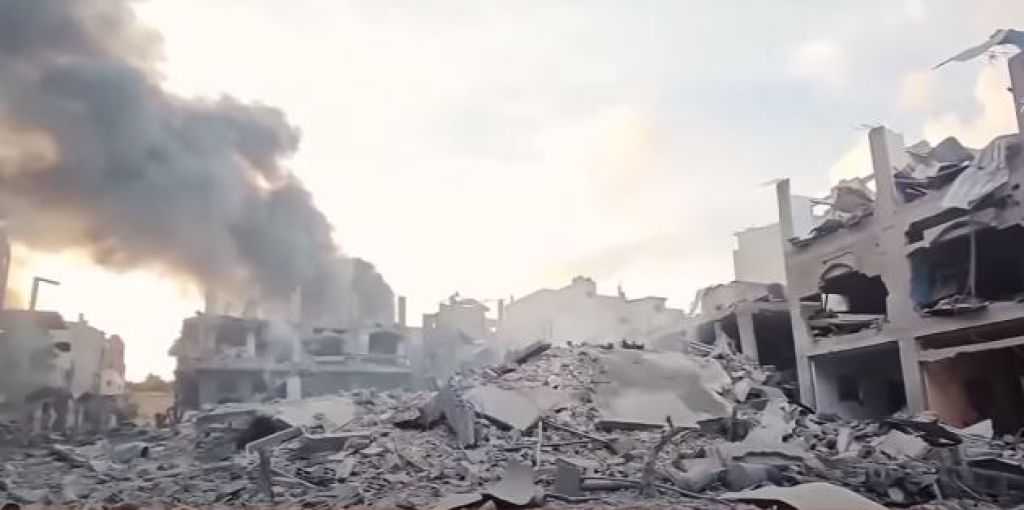 جيش الاحتلال يقصف مواقع مرتبطة بحزب الله في بيروت