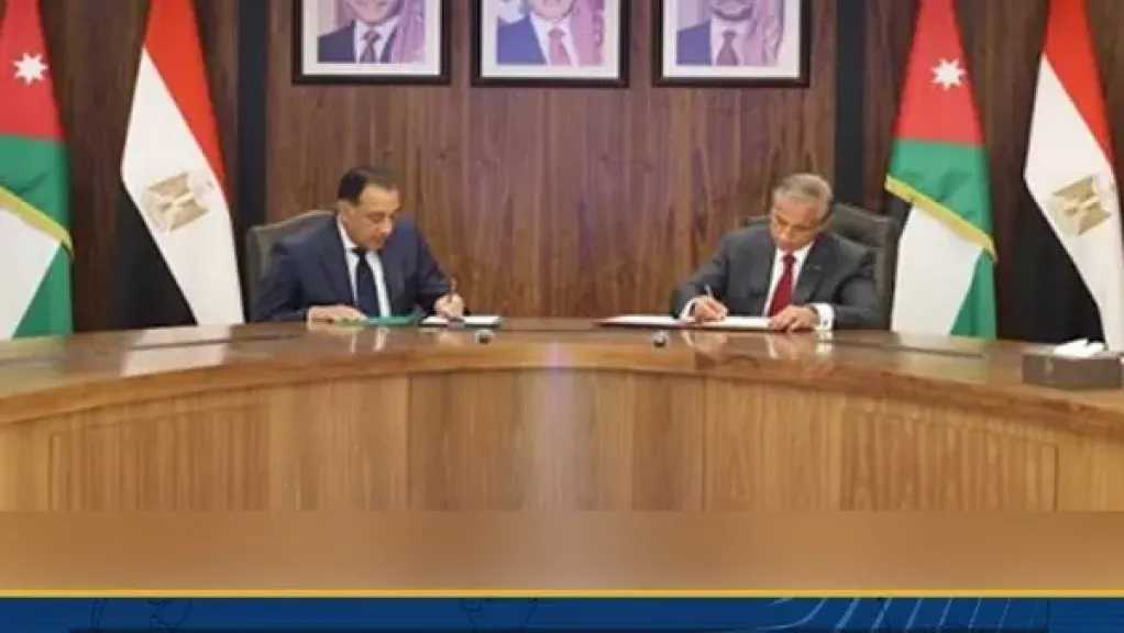 مدبولي ونظيره الأردني يبحثان هاتفيا تداعيات الحرب الإيرانية على المنطقة