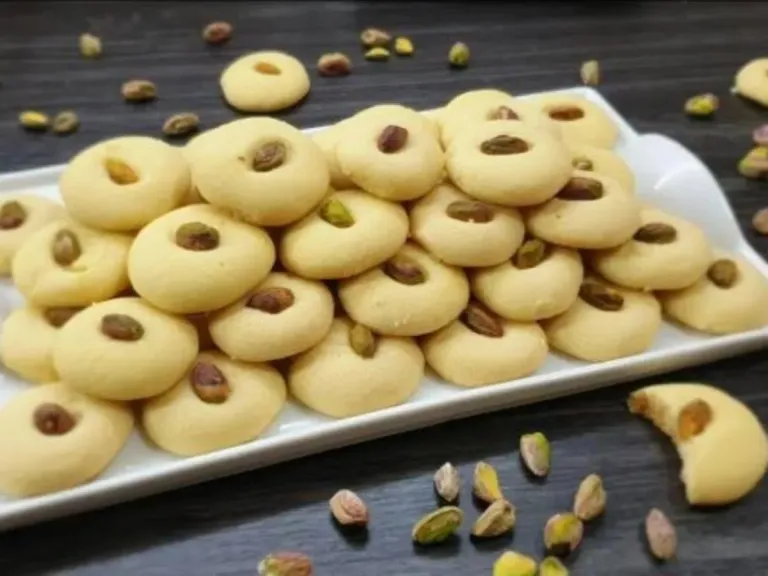 الغريبة 