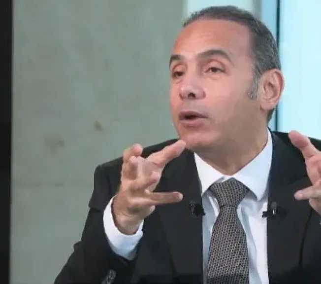 قرار جمهوري بتكليف إسلام عزام برئاسة الهيئة العامة للرقابة المالية