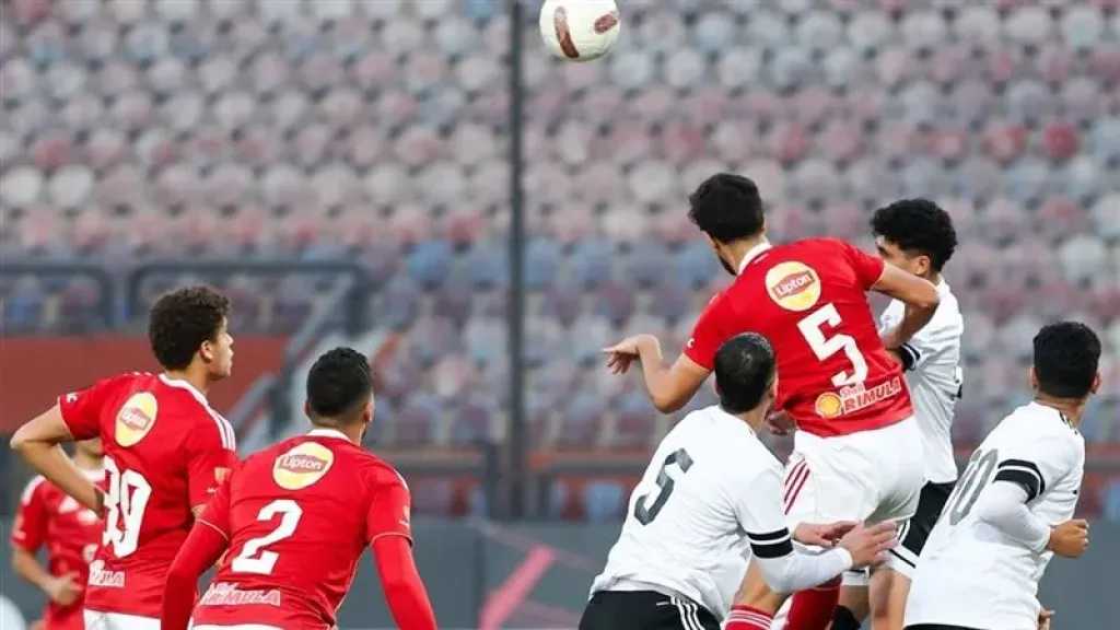 التعادل يحسم الشوط الأول بين الأهلي وطلائع الجيش في الدوري المصري