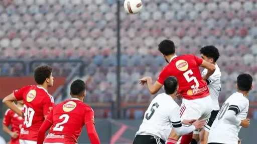 التعادل يحسم الشوط الأول بين الأهلي وطلائع الجيش في الدوري المصري
