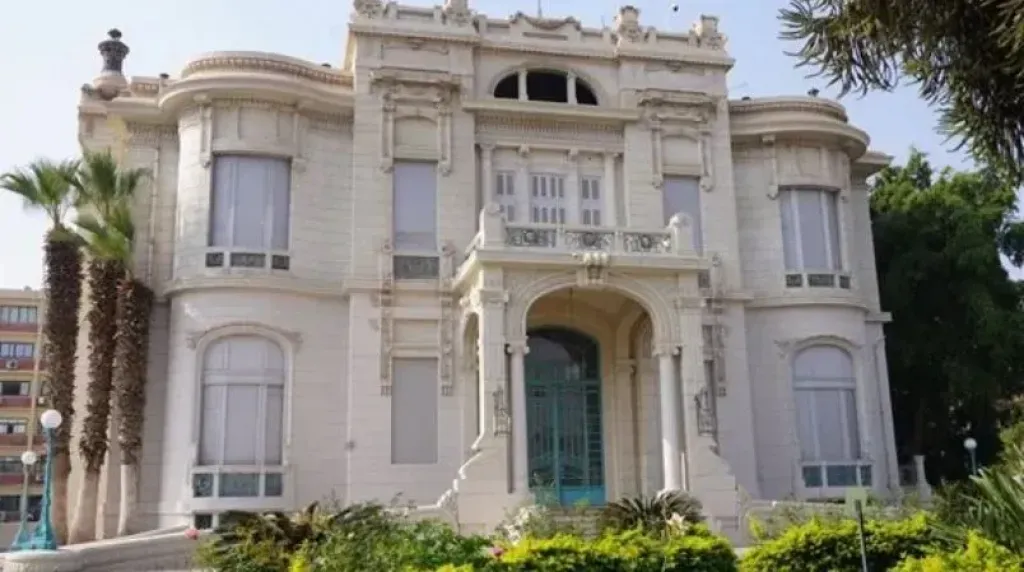 جامعة عين شمس