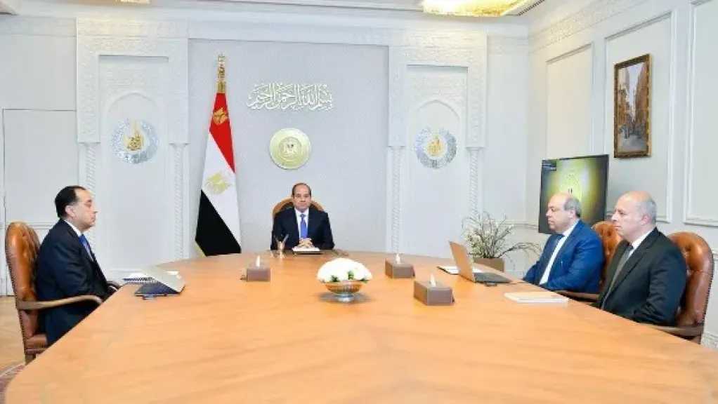 الرئيس السيسي يتابع جهود وزارة الطيران المدني لتطوير المطارات المصرية