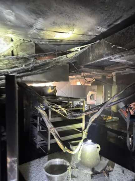 السيطرة على حريق داخل مطبخ شركة تجهيز وجبات إفطار بمنطقة الألف مصنع في القطامية