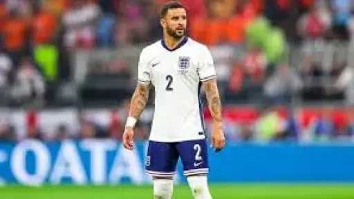كايل ووكر يعلن اعتزال اللعب الدولي بعد مسيرة طويلة مع منتخب إنجلترا